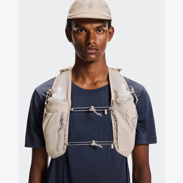 On Ultra Vest Pro(2UF30134353) - Fog