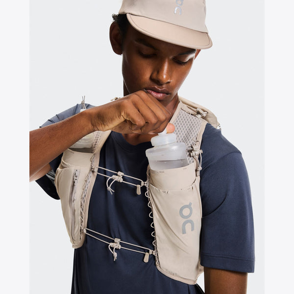 On Ultra Vest Pro(2UF30134353) - Fog