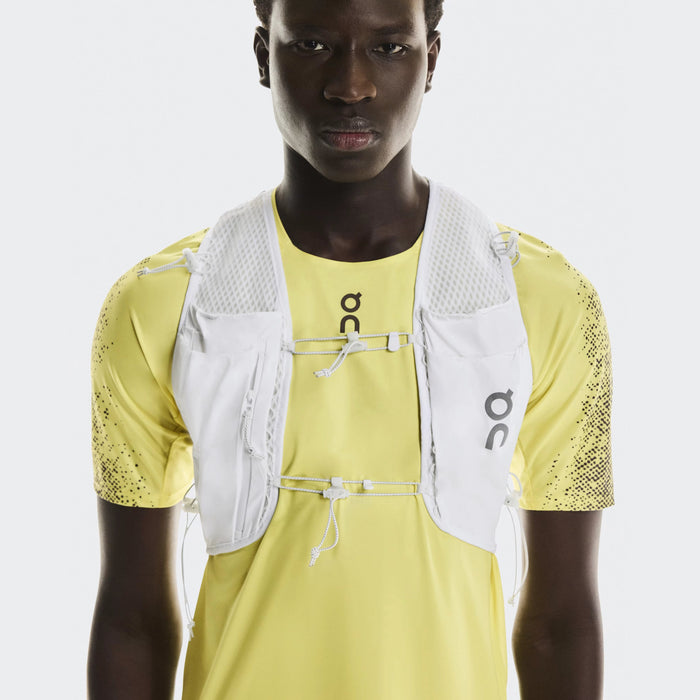 On Ultra Vest Pro(2UF30130069) - White