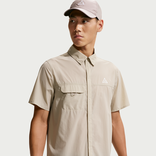 Nike AS M ACG AIREEZ BTN SS(IQ4919) - CREAM II/SUMMIT WHIT