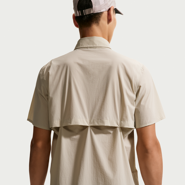Nike AS M ACG AIREEZ BTN SS(IQ4919) - CREAM II/SUMMIT WHIT