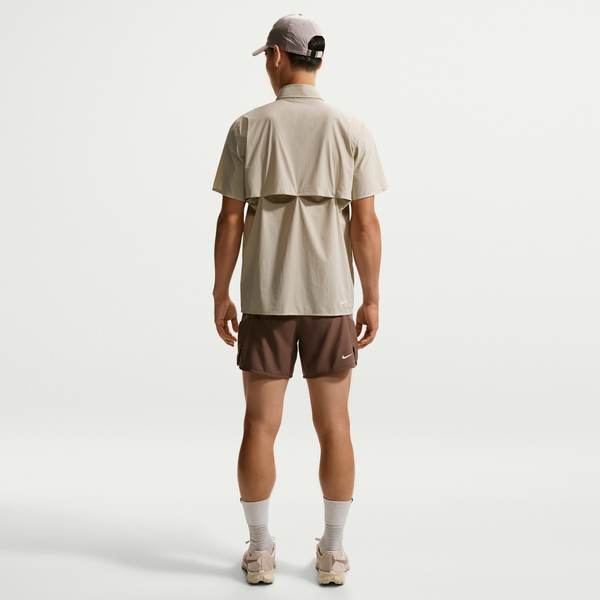 Nike AS M ACG AIREEZ BTN SS(IQ4919) - CREAM II/SUMMIT WHIT