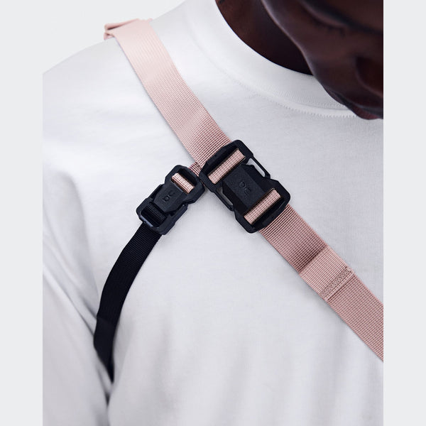 On Sling Pack 9L(2UF30164935) - Biscuit | Black